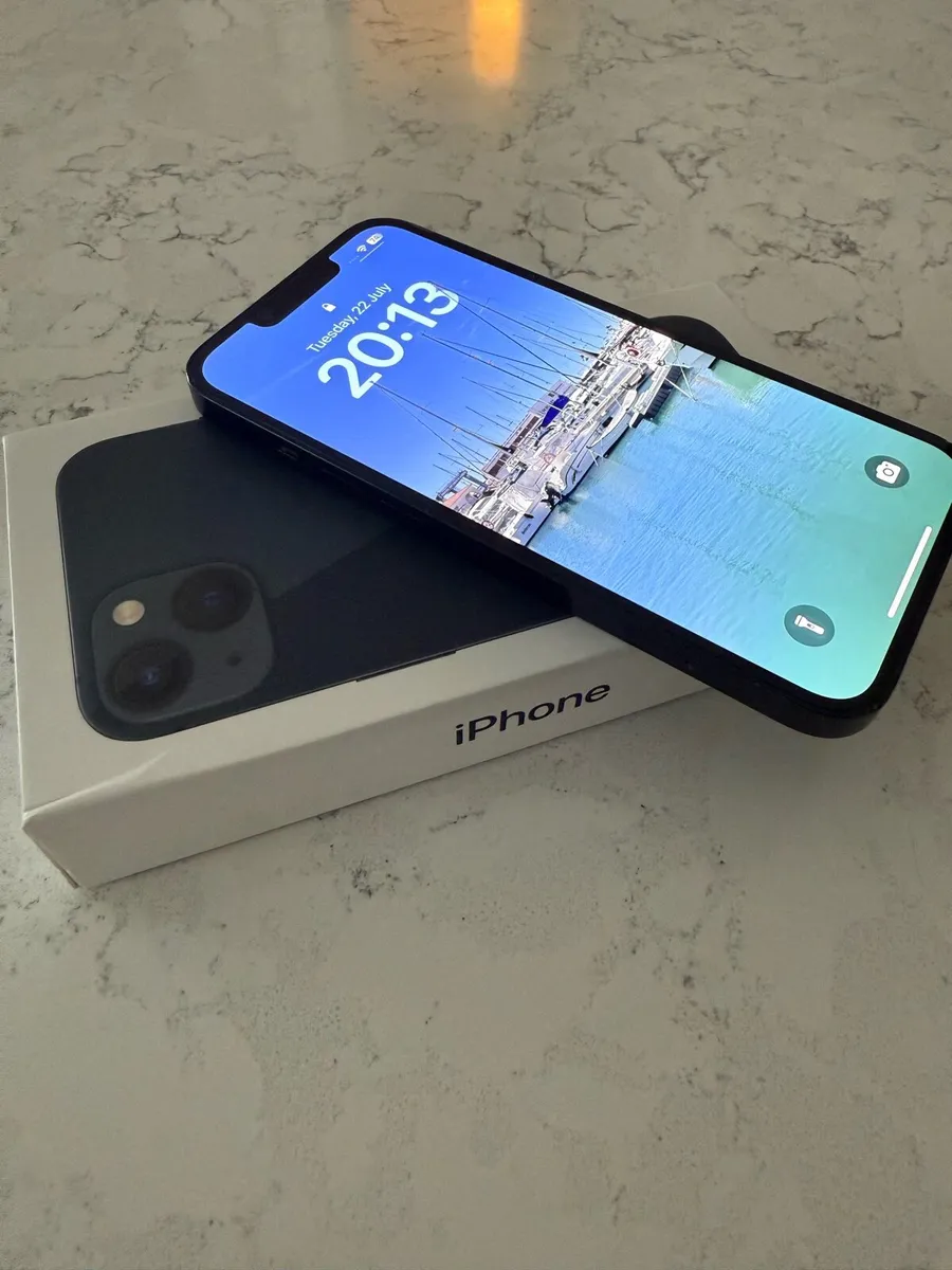 iPhone 13 128GB Midnight - Image 3