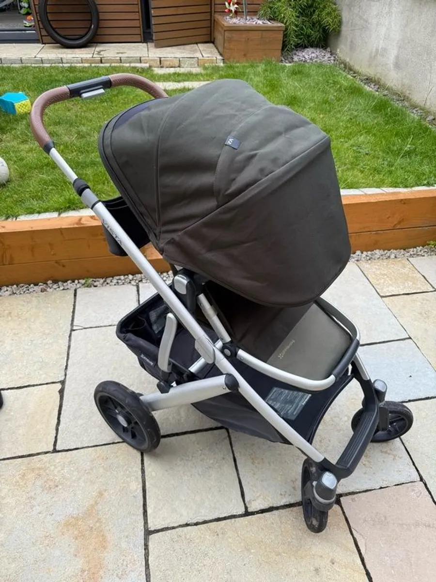 UPPAbaby VISTA V2 Stroller, Hazel (Olive Green) - Image 3