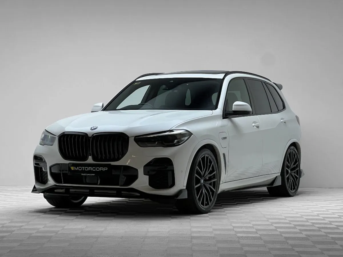 BMW X5 45E M Sport  bowers PAN Roof - Image 3