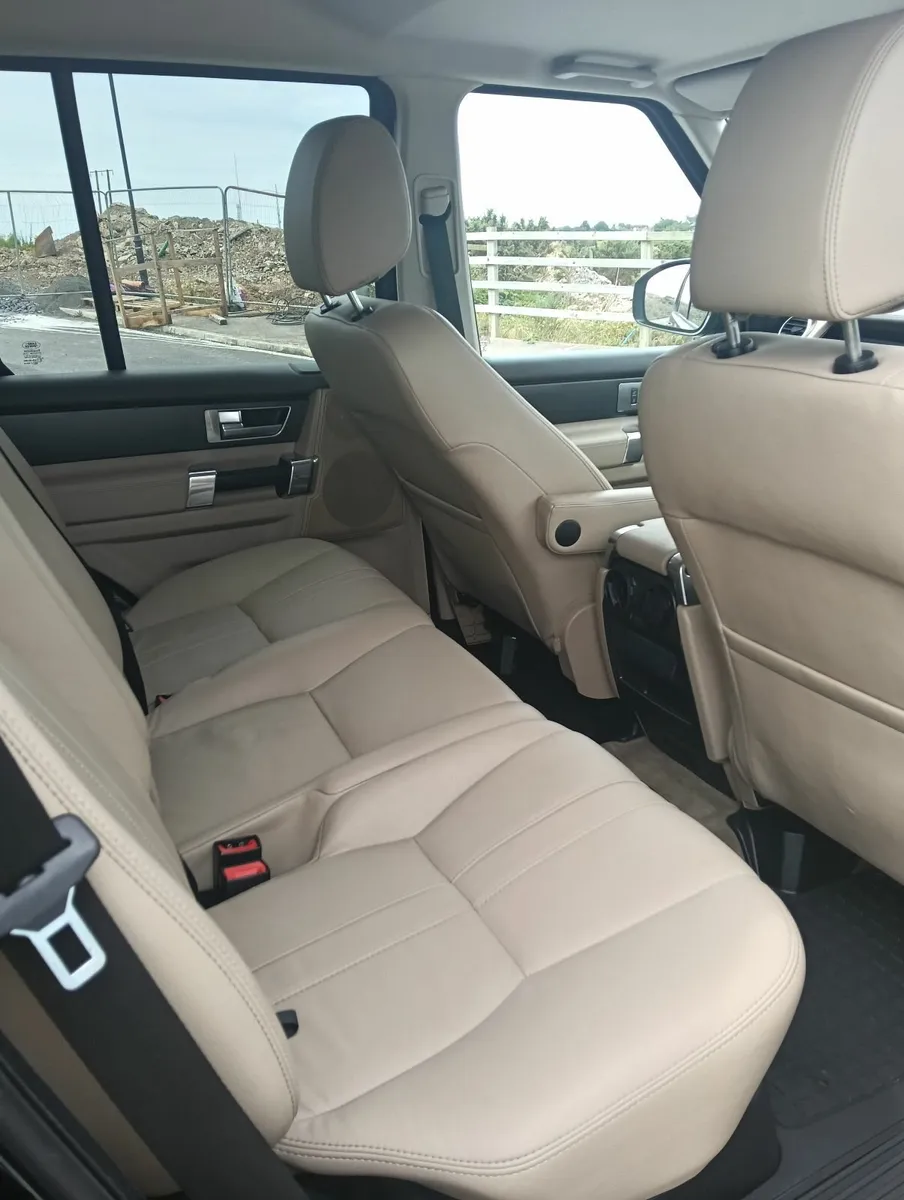 Land Rover Discovery 2015 - Image 2