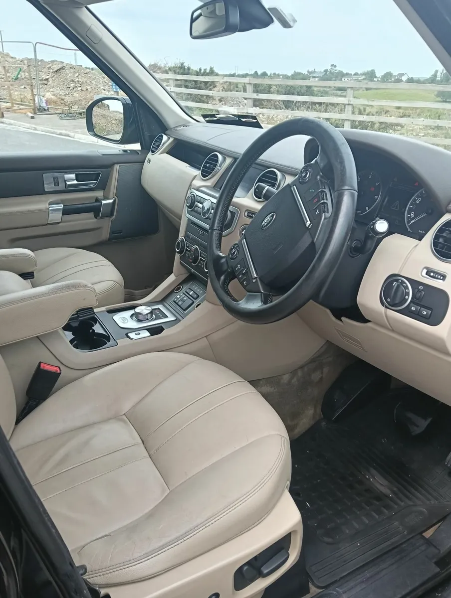 Land Rover Discovery 2015 - Image 3