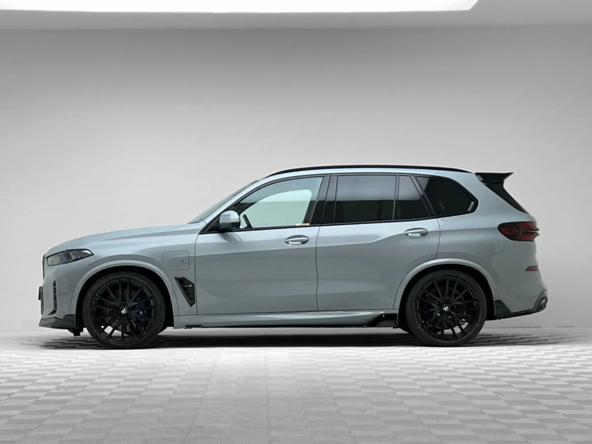 BMW X5 50E M Sport Xdrive  pan Roof - Image 4