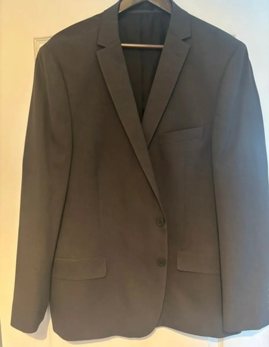 Mens Suit - Image 1