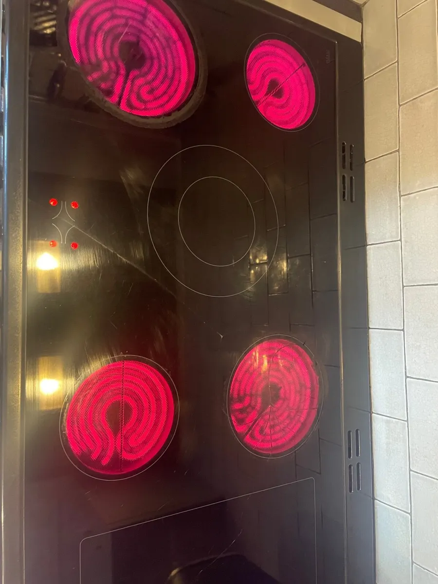 Electric Range Cooker - Image 4