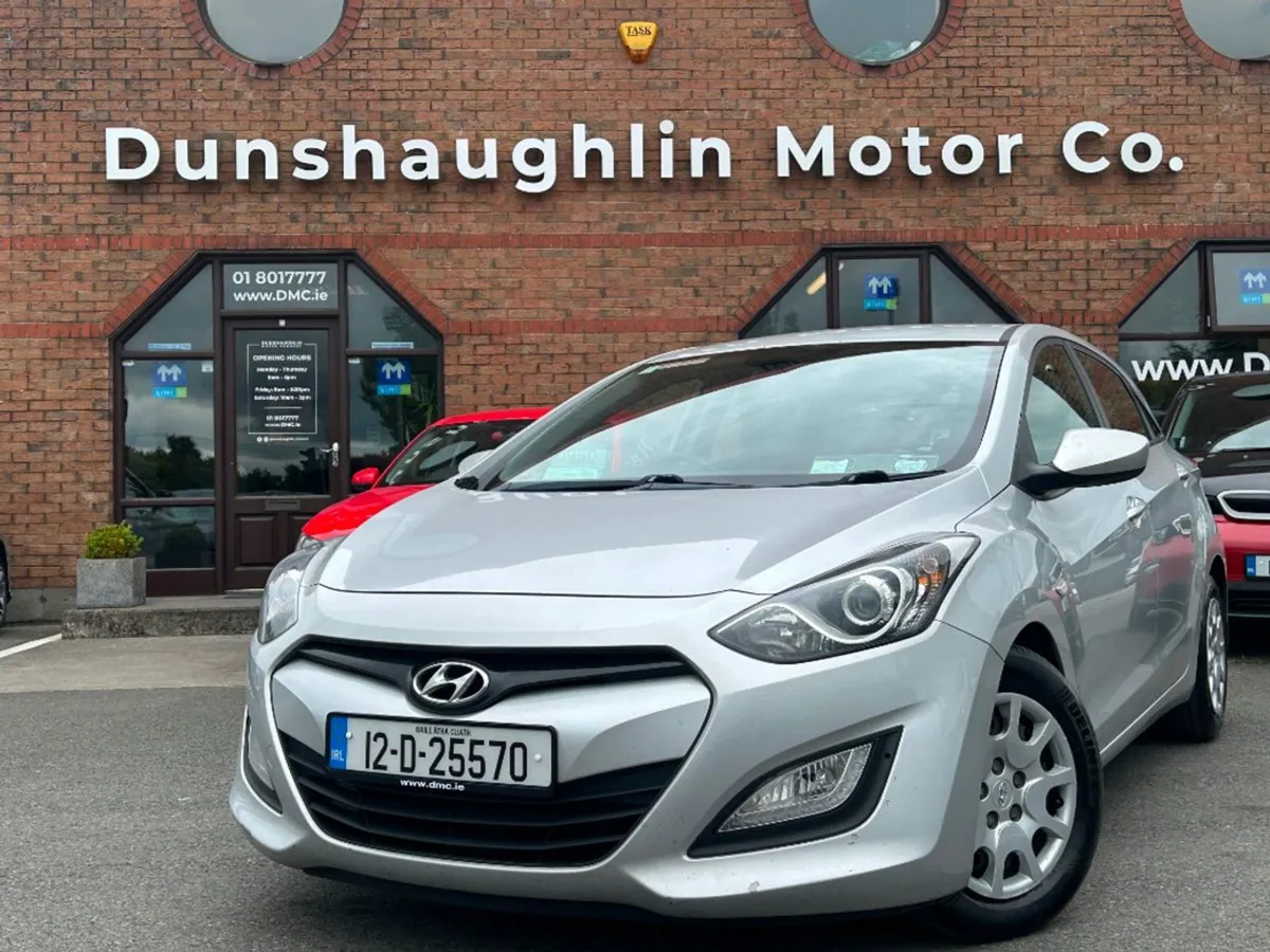 Hyundai i30 1.4 DSL Elite 5 Door  irish Car - Image 1