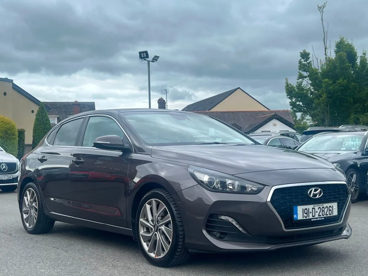 Hyundai i30 i 30 Fastback 1.0  low Kms - Image 3