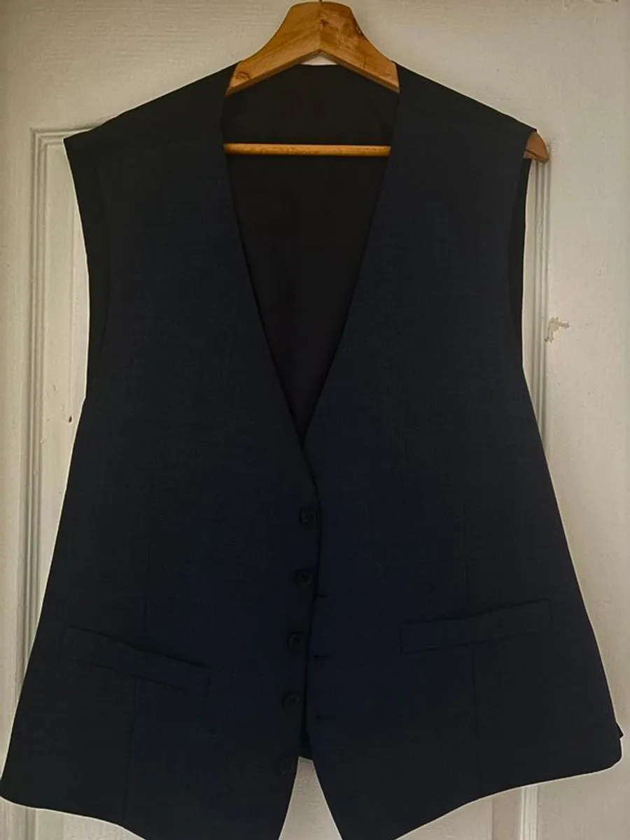 Mens Suit - Image 2