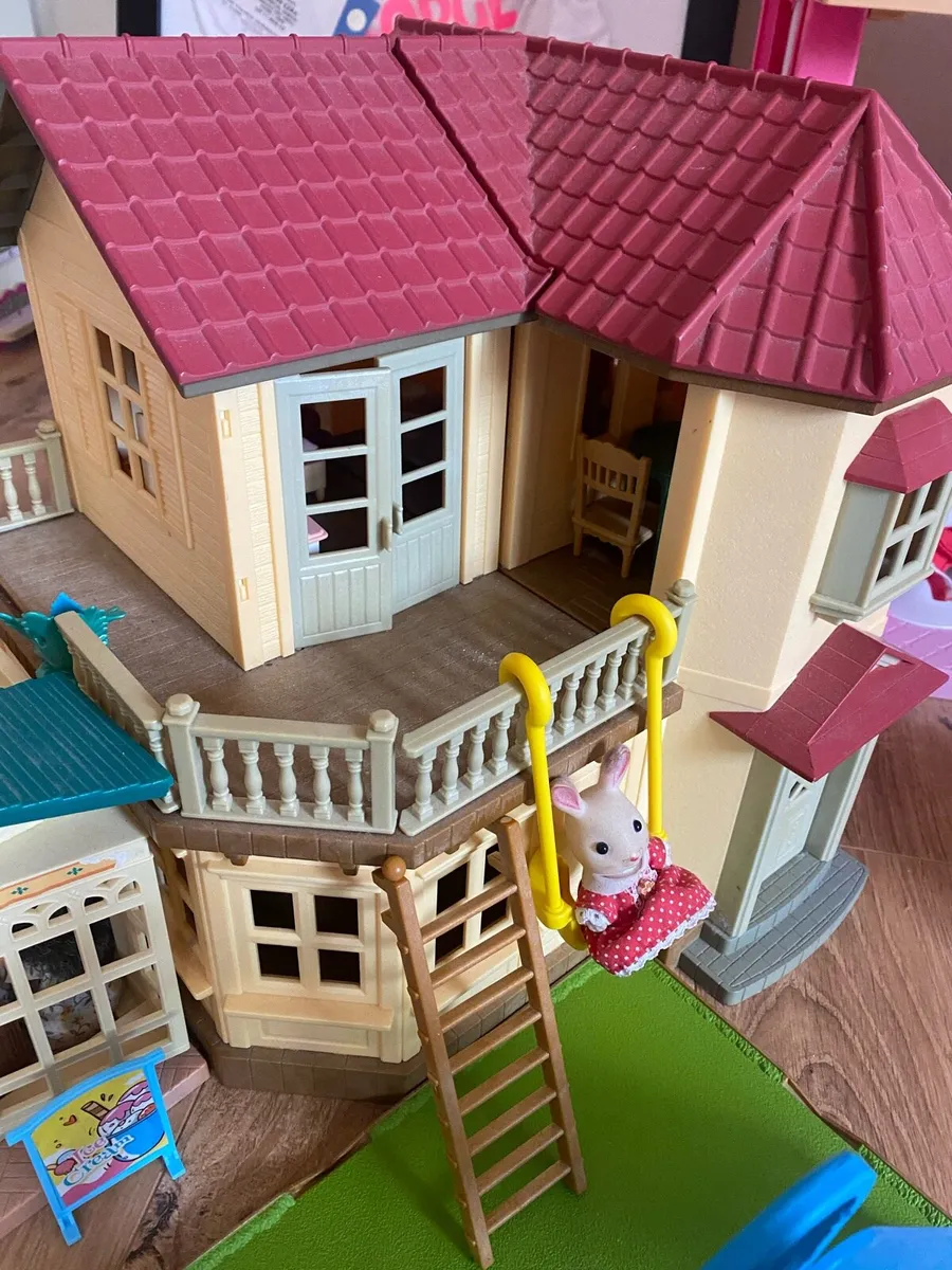 Doll houses and accessories - Image 3