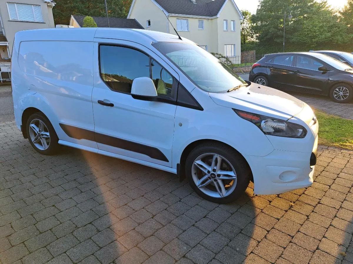 Van - Image 2