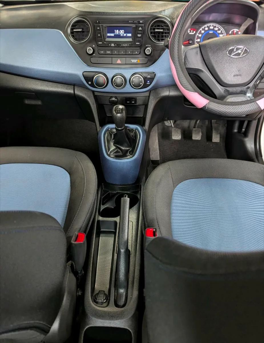 Hyundai i10 2019 hatchback - Image 3