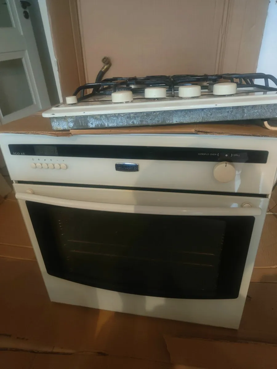 Gas oven and  Gas hob. - Image 2