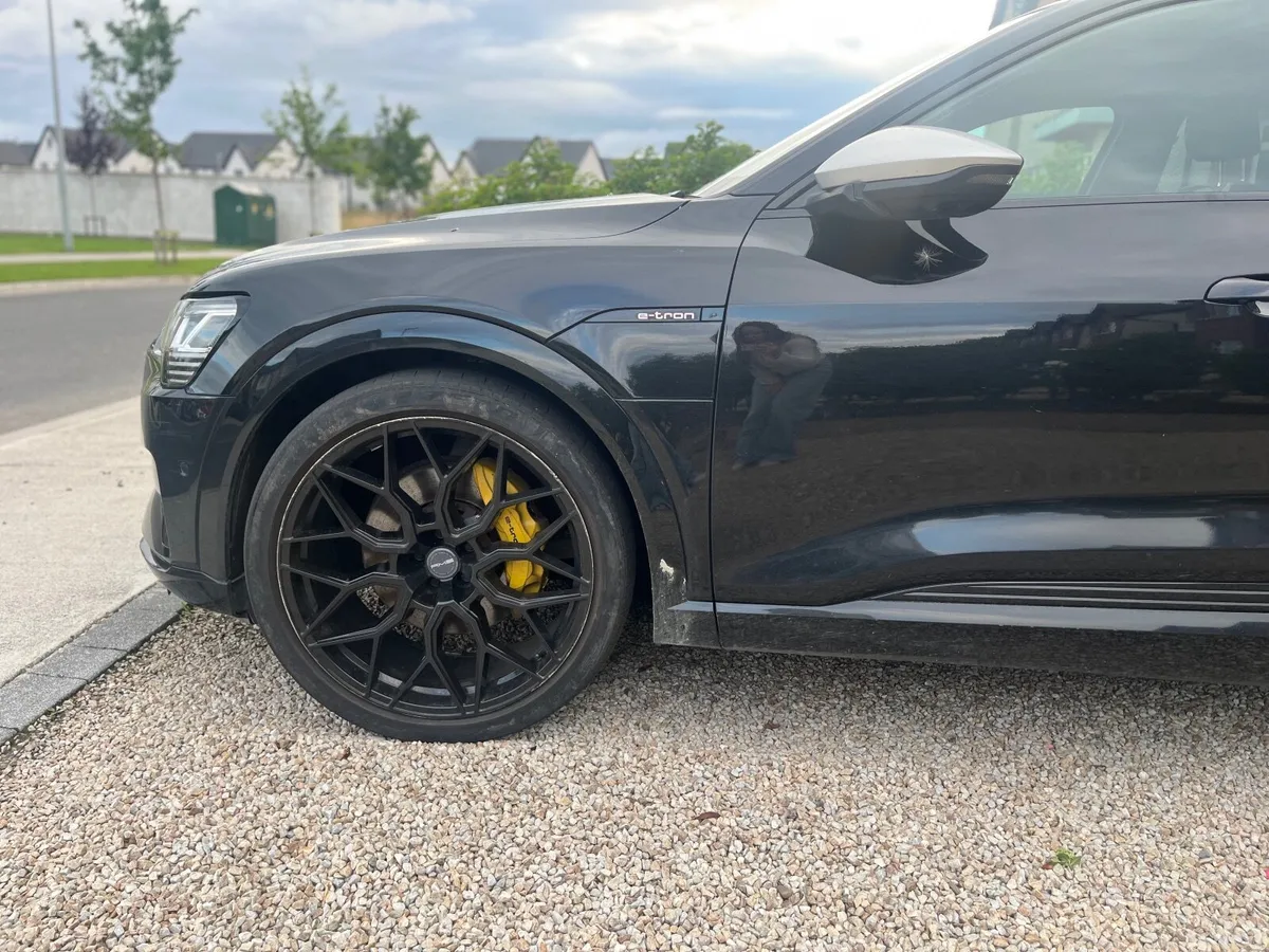 AMG 23 inch Black alloys - Image 1