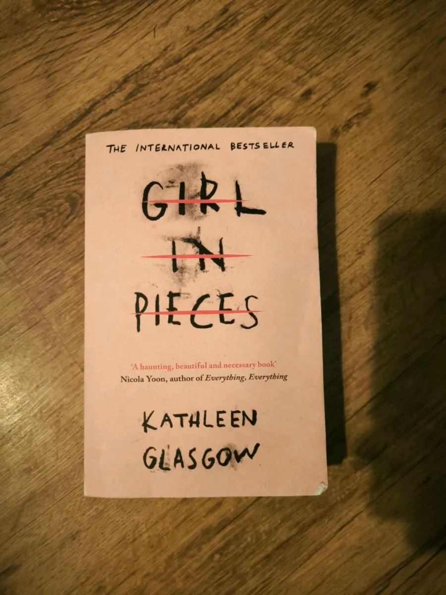 Book Girl in pieces