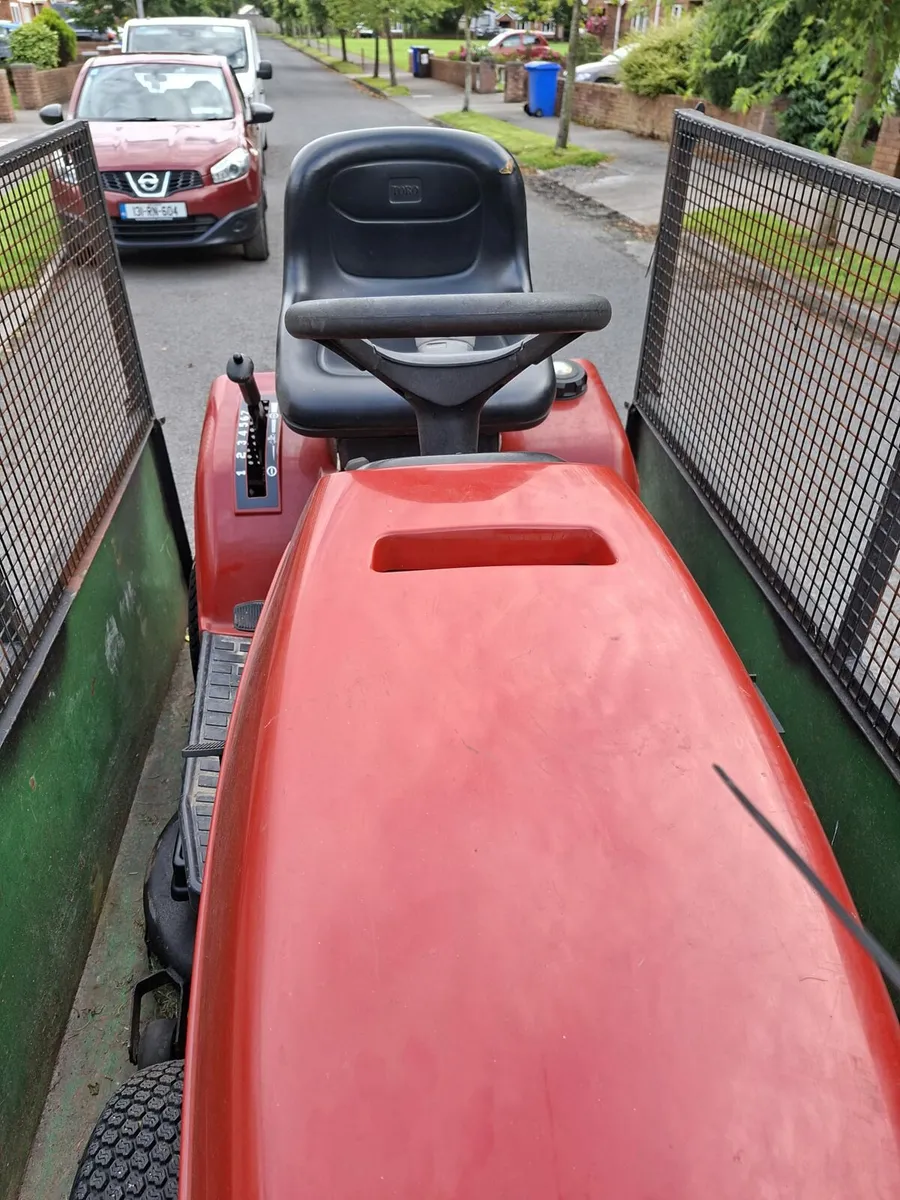 Ride on Lawnmower - Image 1