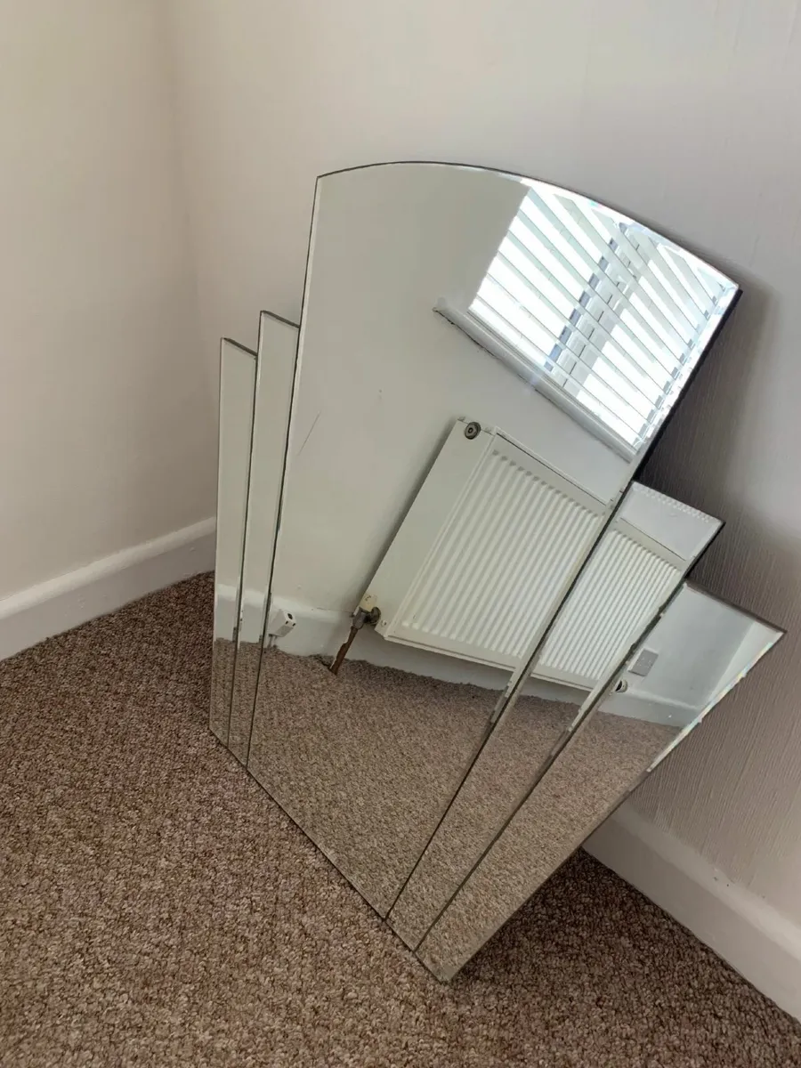 Old style wall hanging mirror - Image 1