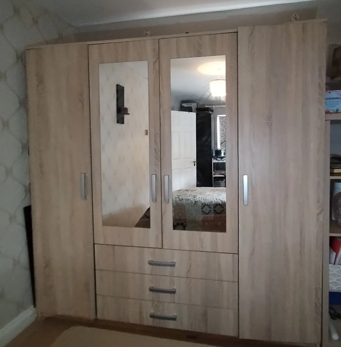 Wardrobe almost new - Image 2