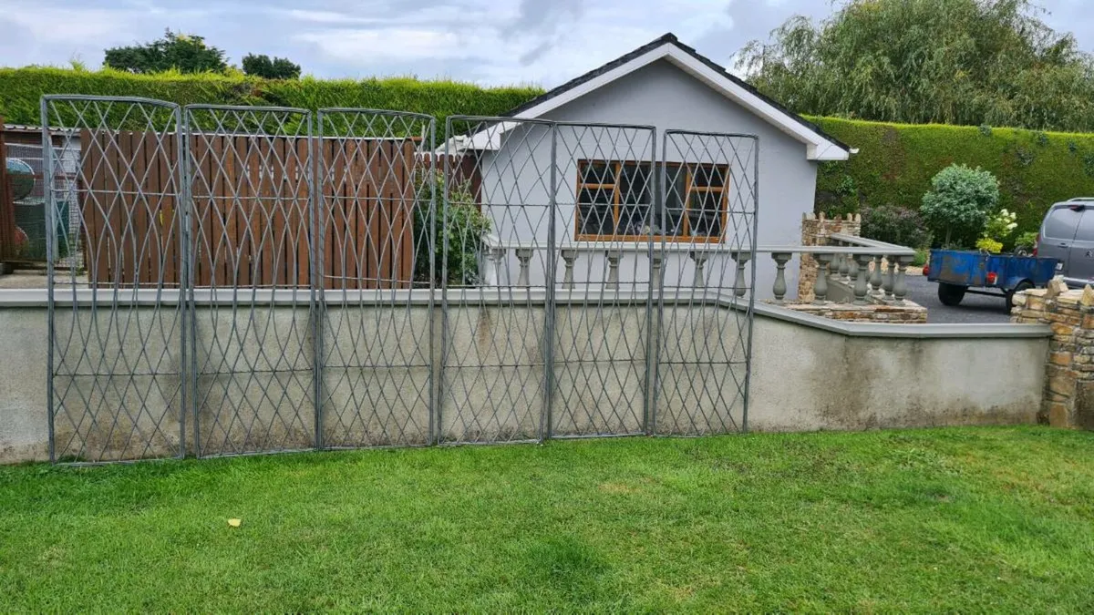 Garden Trellis - Image 1