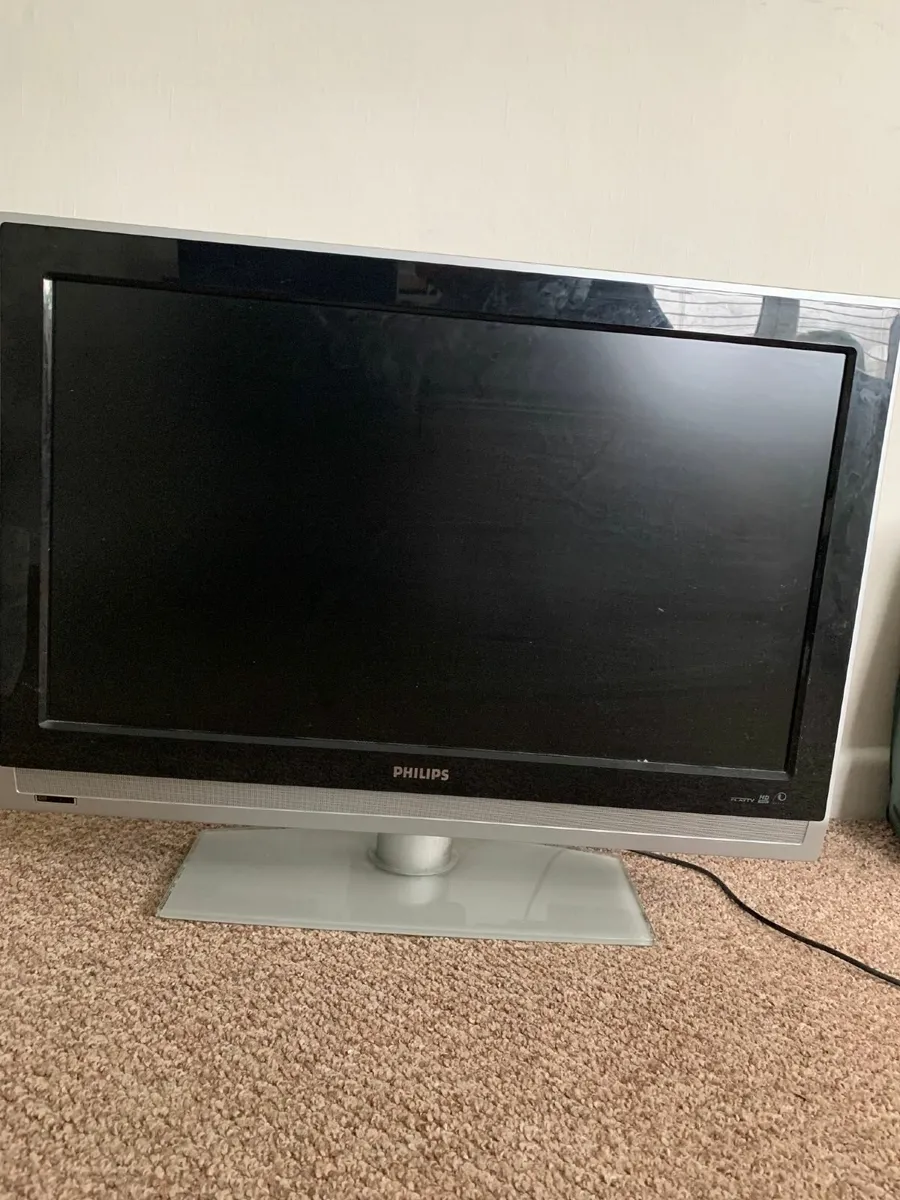 32" HD ready television for sale - Image 1