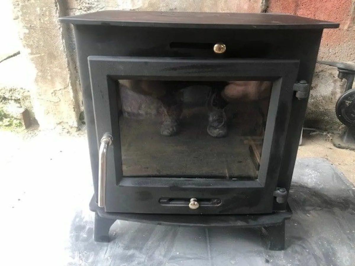 5kw Stove - Solid Fuel - Image 1