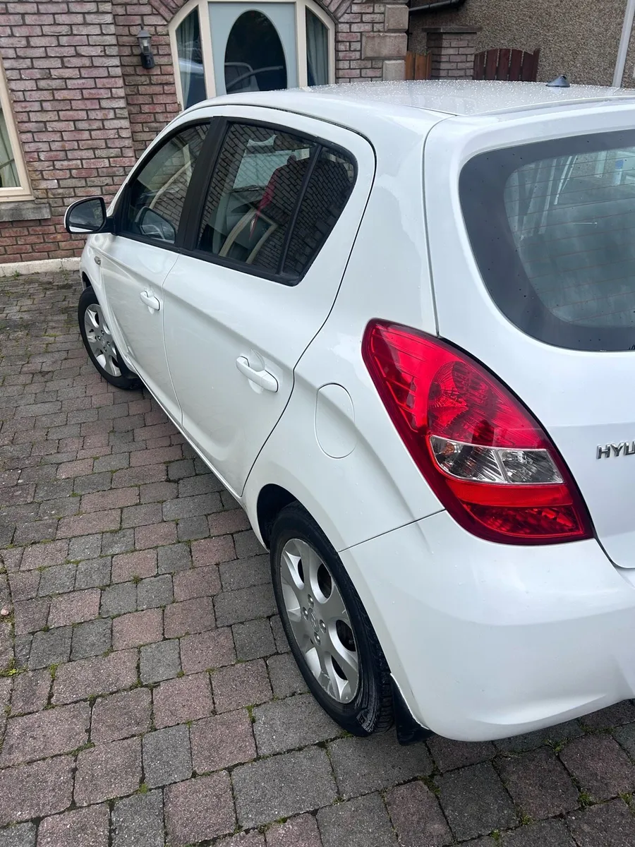 2010 Hyundai i20 - Image 4