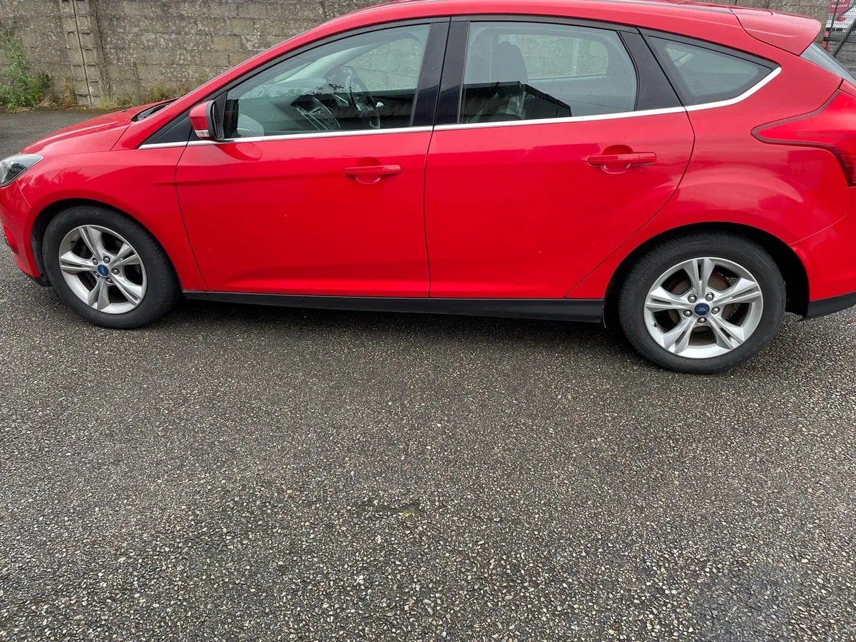 Ford Focus - Image 2