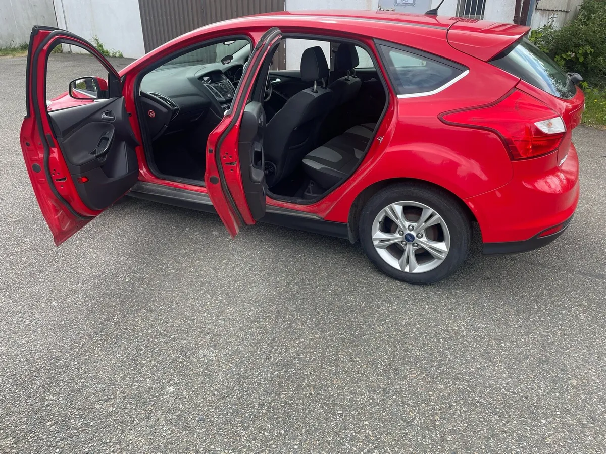 Ford Focus - Image 4