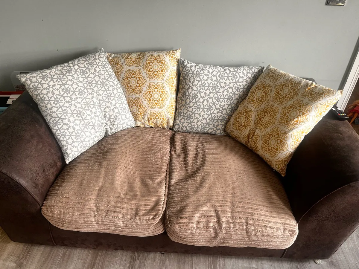 Couch - Image 2