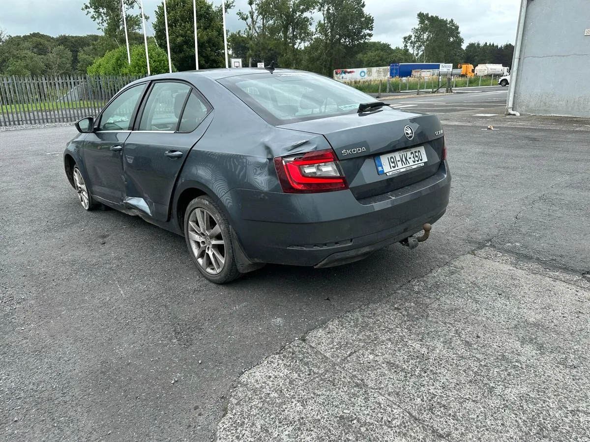 2019 Skoda Octavia 1.6tdi - Image 3