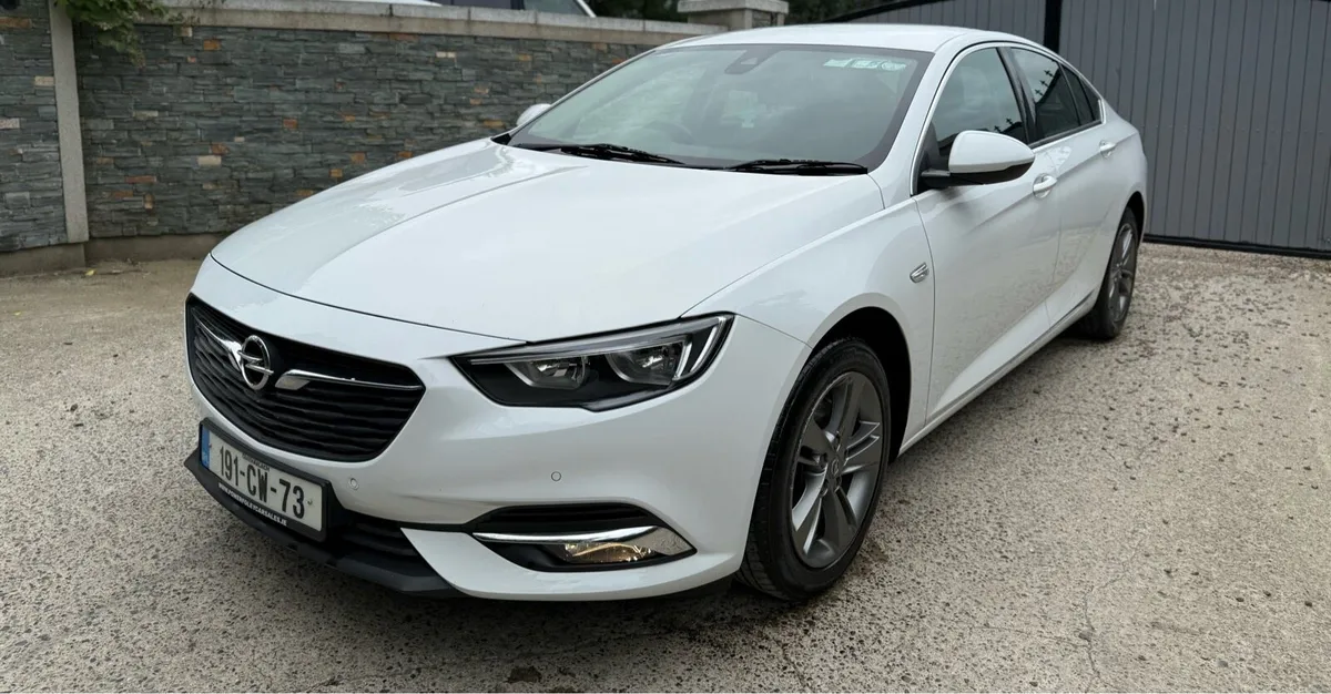 2019 opel insignia diesel Sri nct & tax Low kms - Image 2