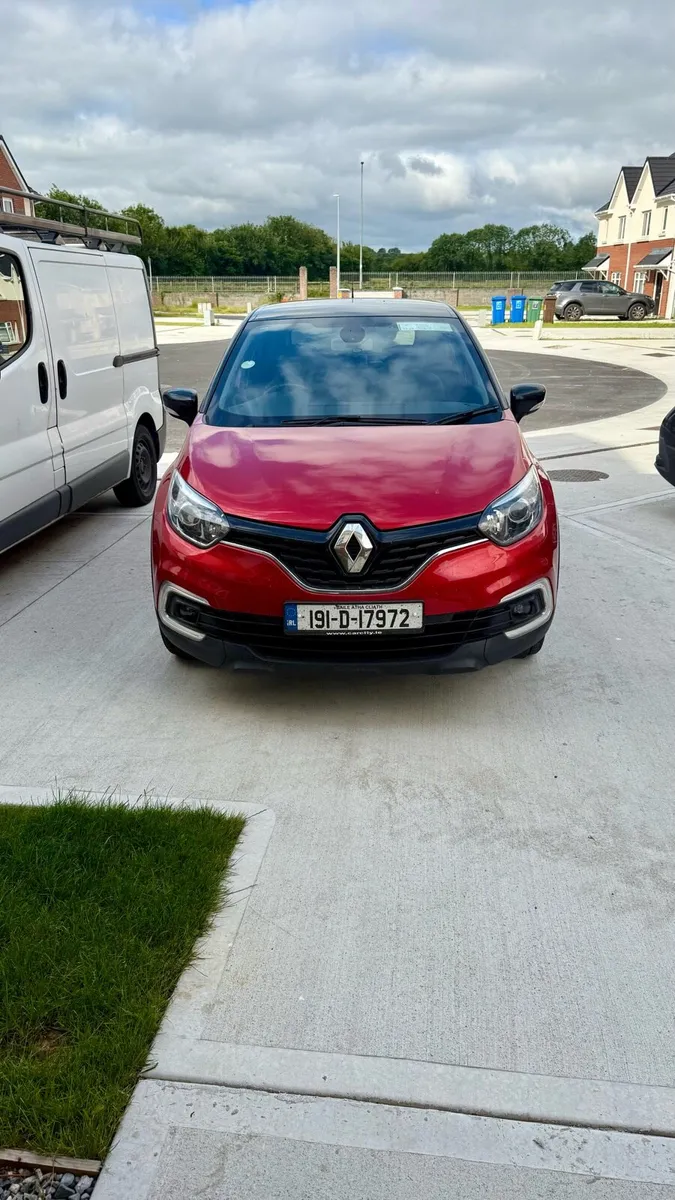 Renault Captur 1.5 Diesel - Image 2