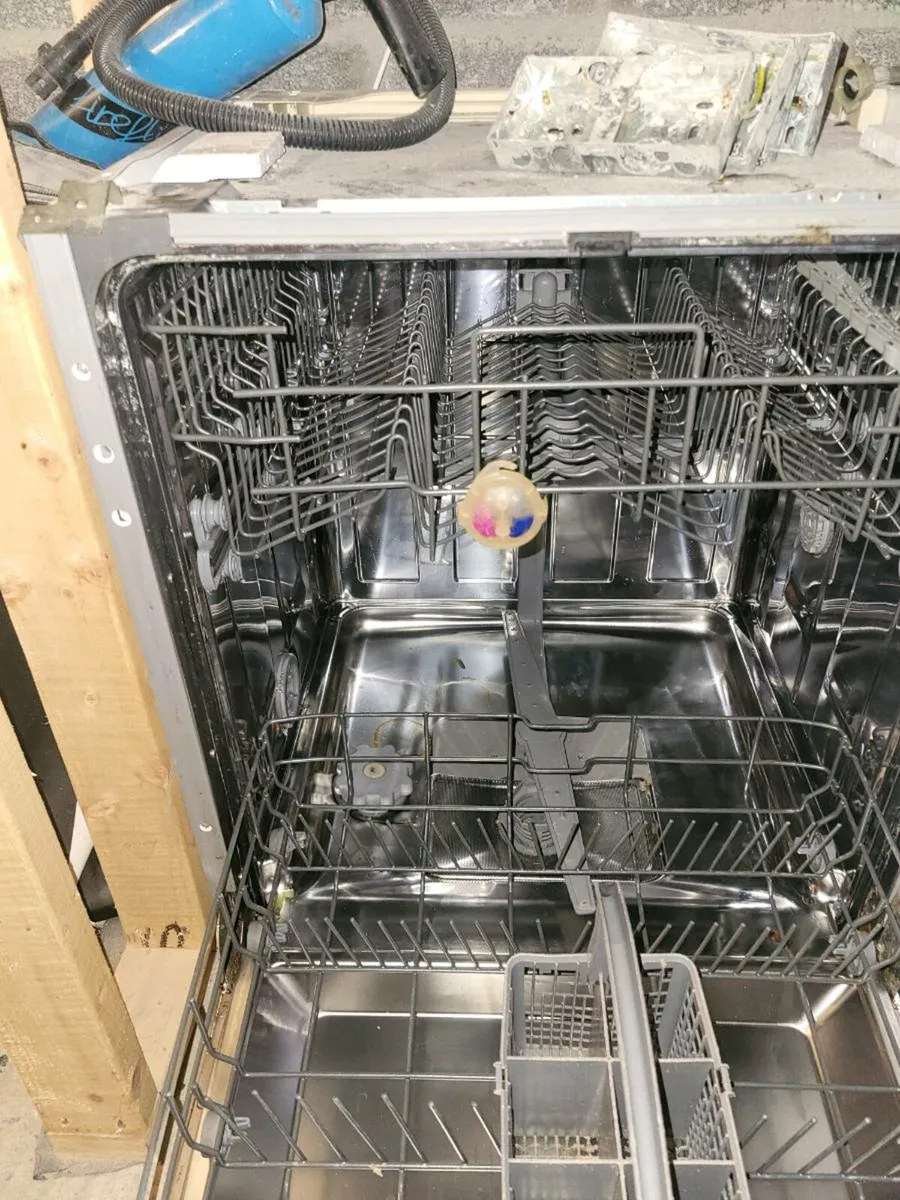 Integrated dishwasher - Image 3