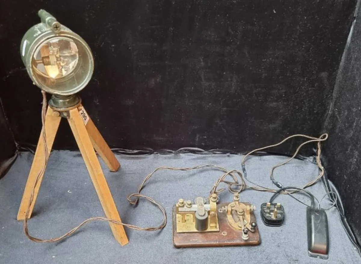 Saorstat Eireann Morse Code Signalling Light - Image 1
