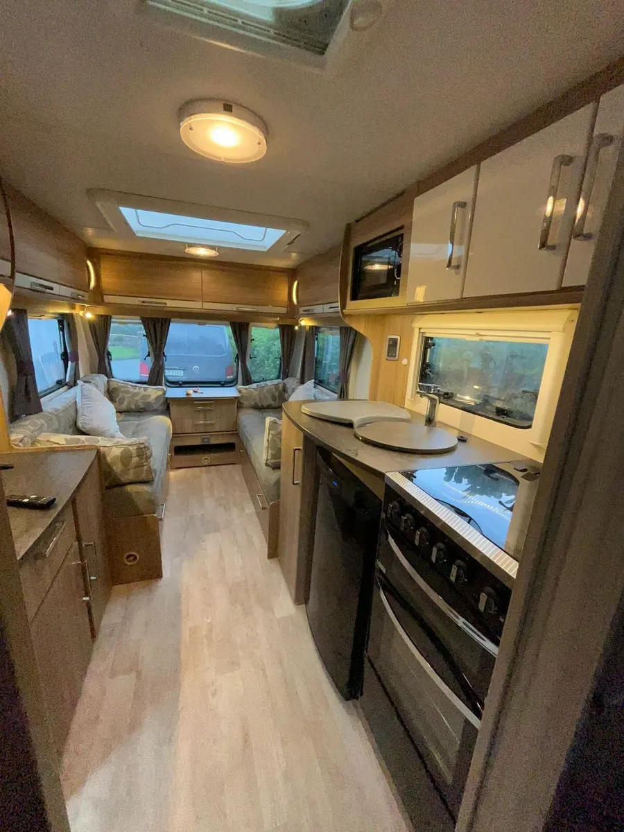 2015 Lunar Eclipse 15/2 – 2 Berth Caravan - Image 1