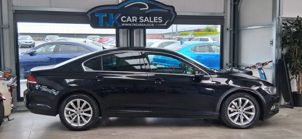 18 VOLKSWAGEN PASSAT 2.0 DIESEL - Image 4