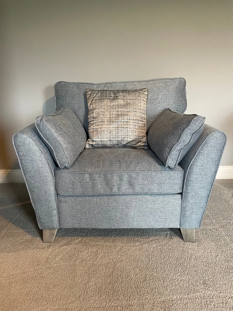 4 Seater corner couch, Armchair and Footrest - Image 3