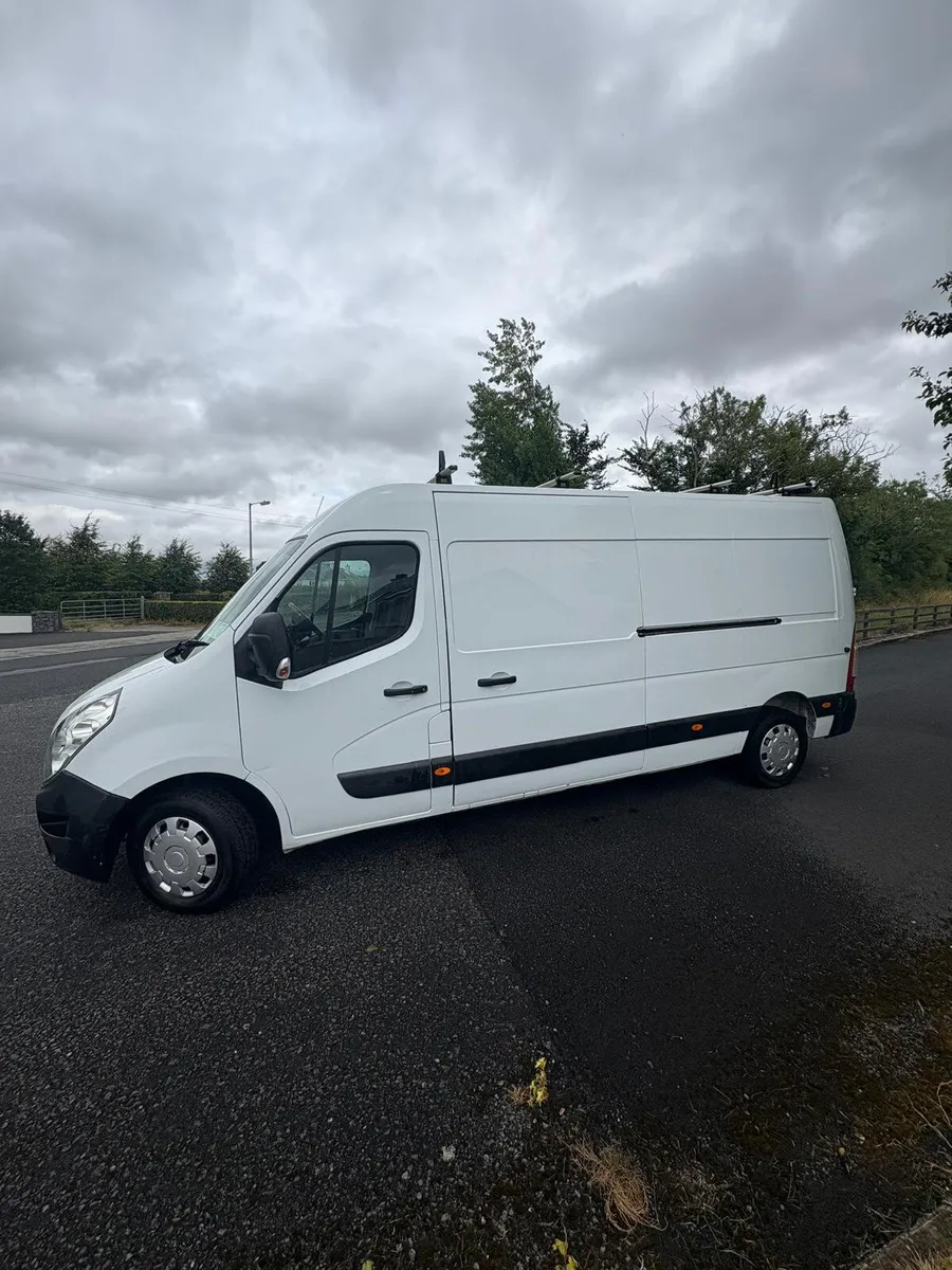 Renault Master 2017 - Image 1