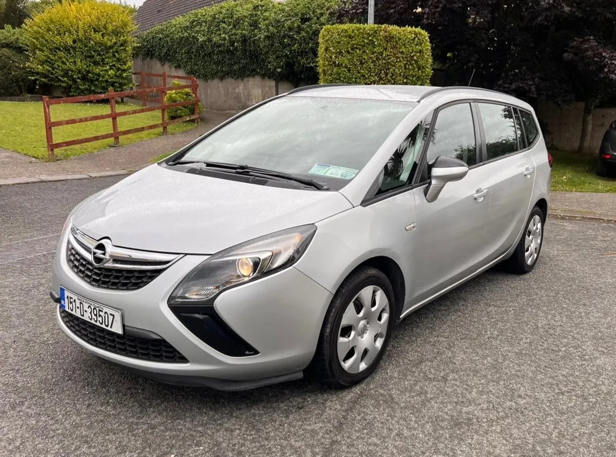 Opel Zafira 2015 - Image 1