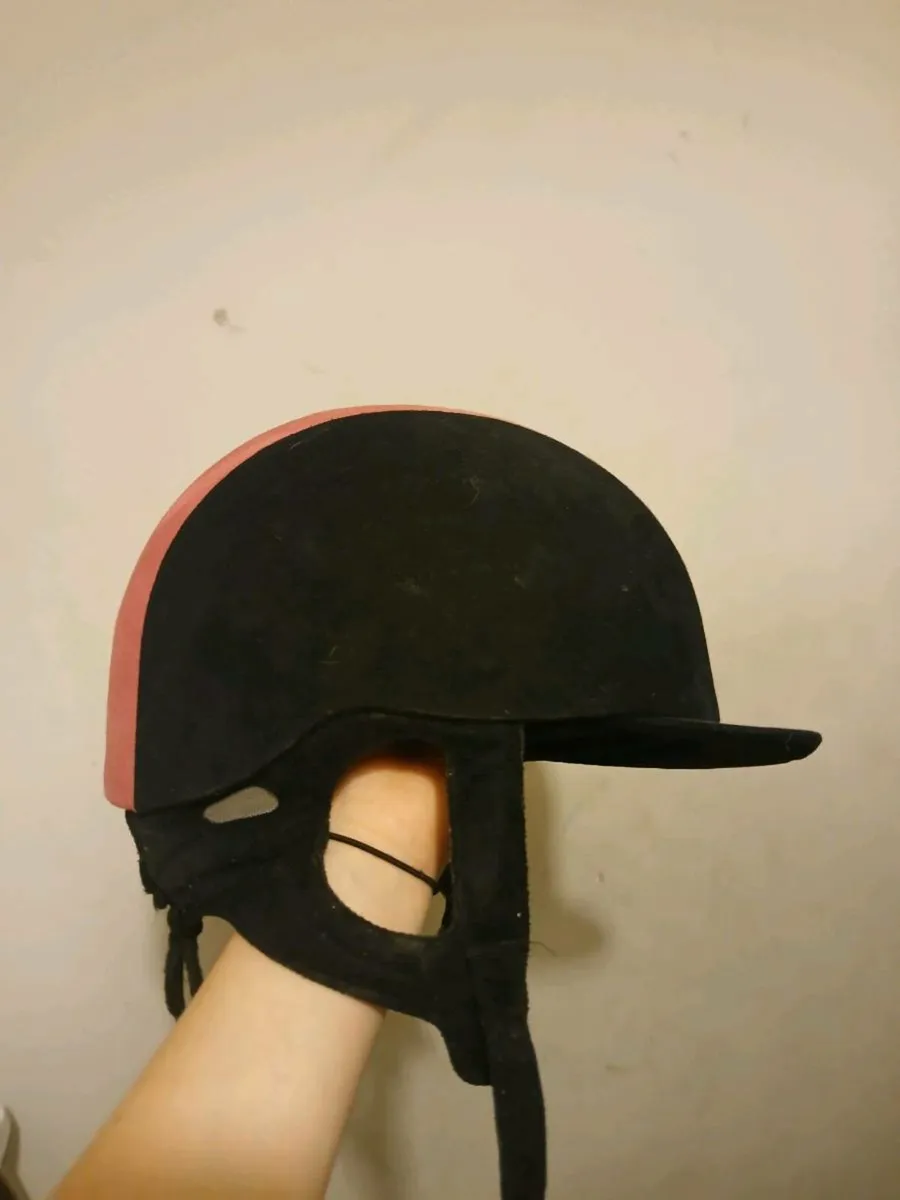 Champion horse riding helmet - Image 4