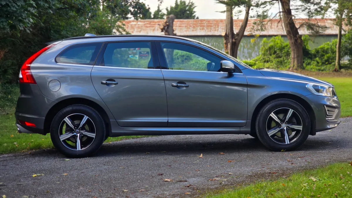 2017 Volvo XC60 2.0 R DESIGN 190BHP D4 - Image 3