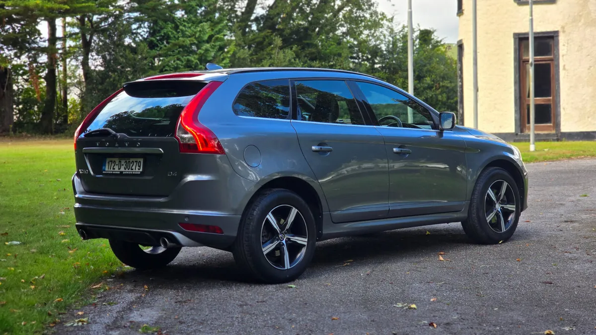 2017 Volvo XC60 2.0 R DESIGN 190BHP D4 - Image 4