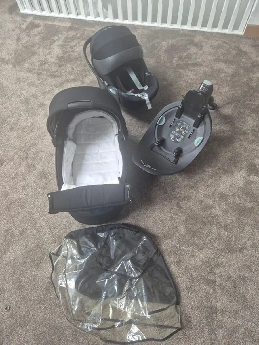 Cybex priam full travel system - everything you need. Well loved. - Image 4