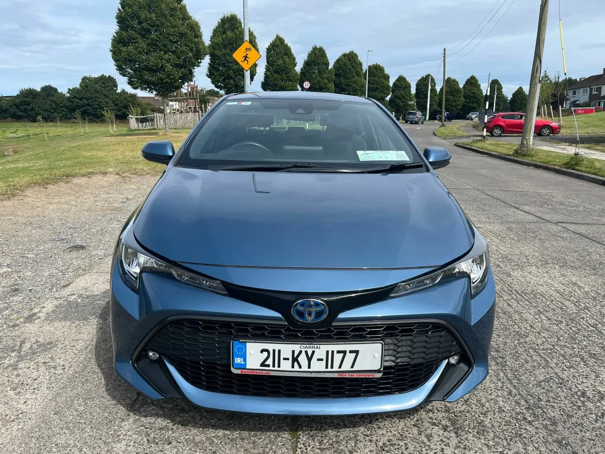 Toyota Corolla Luna Hybrid 2021 - Image 3