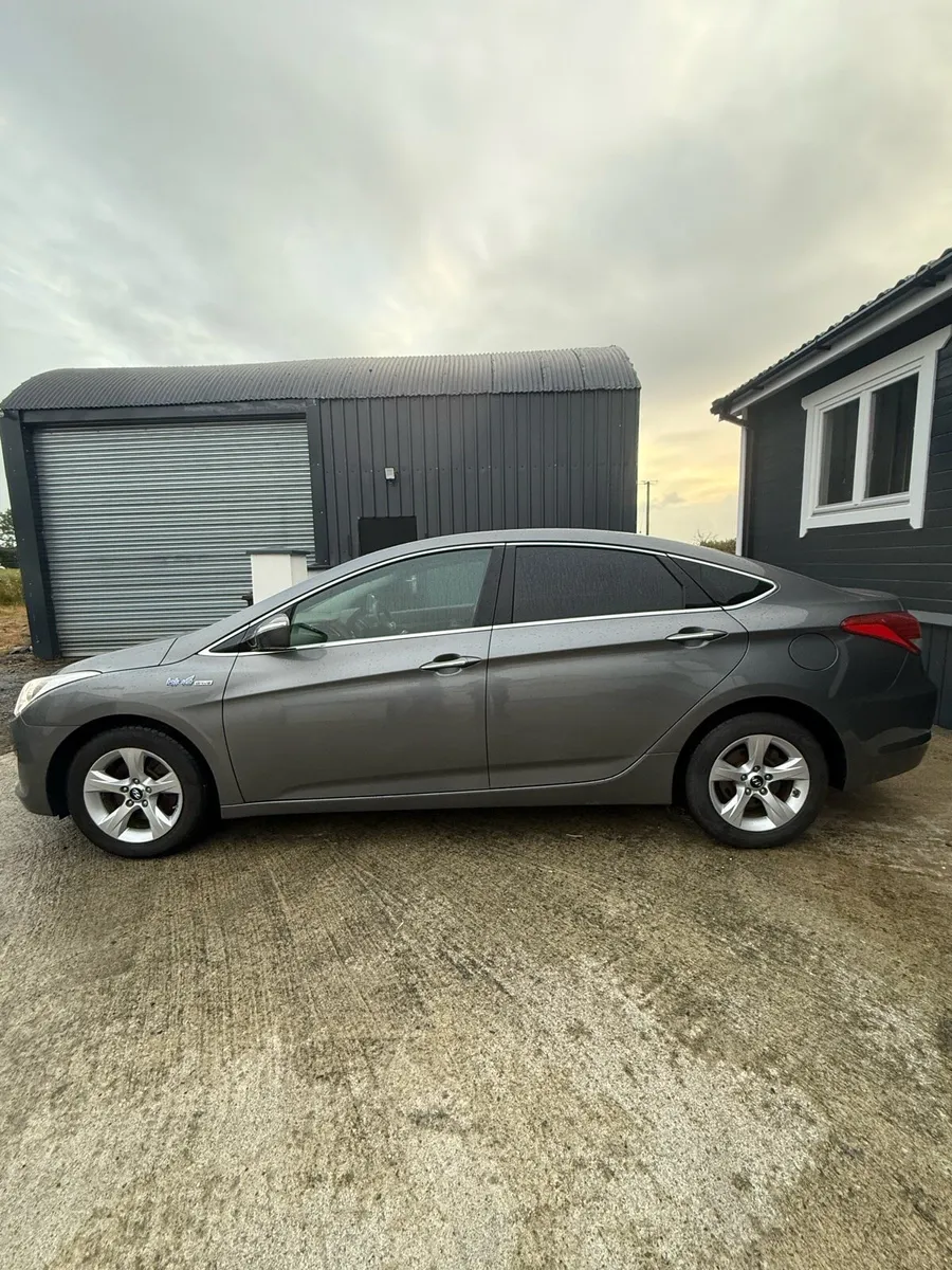 Hyundai i40 executive - Image 3