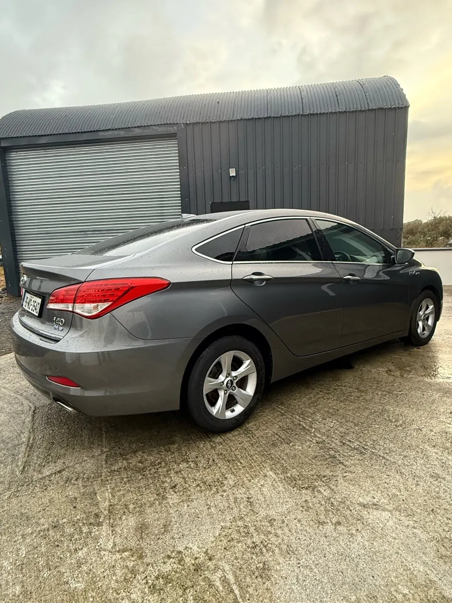 Hyundai i40 executive - Image 4