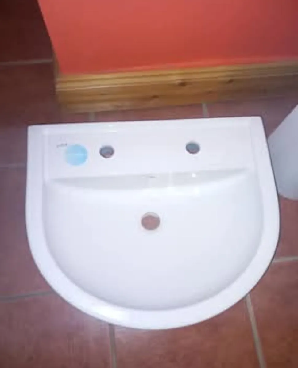 Pedestal and sink - brand new - Image 1