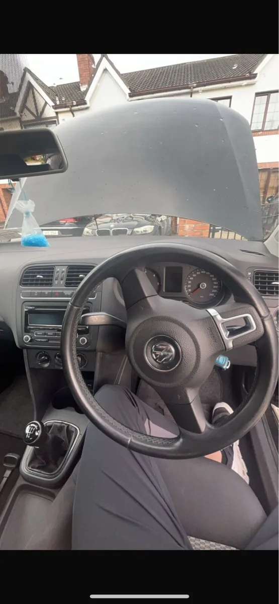 Car - Image 2