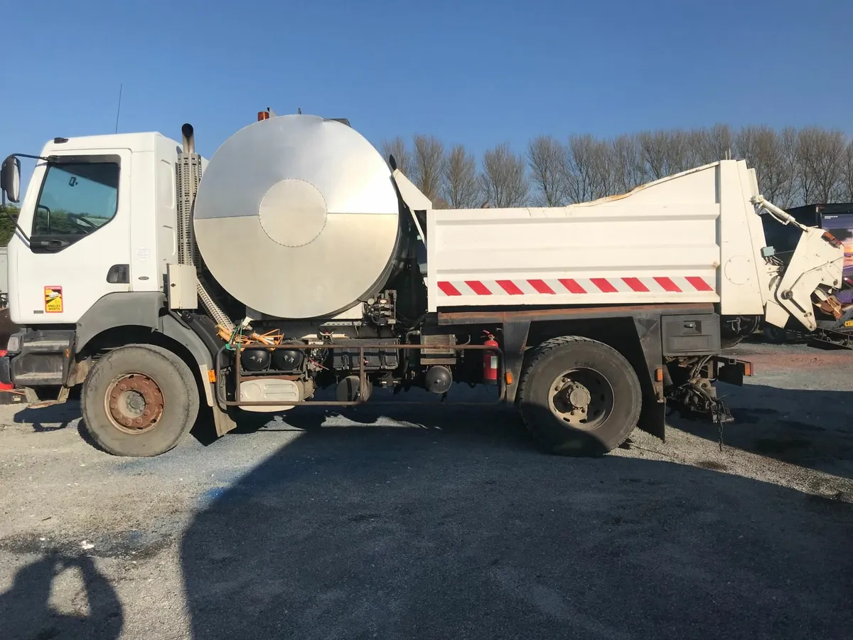 Bitumen Tar sprayer - Image 1