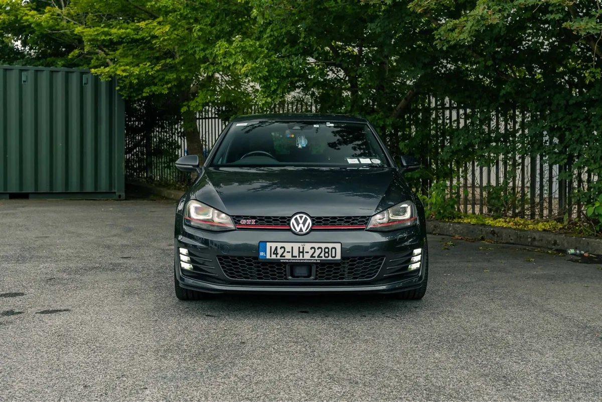 2014 Volkswagen Golf GTi Performance Pack - Image 4
