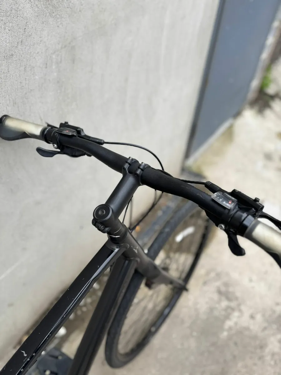 Trek Hybrid Bike - Image 4