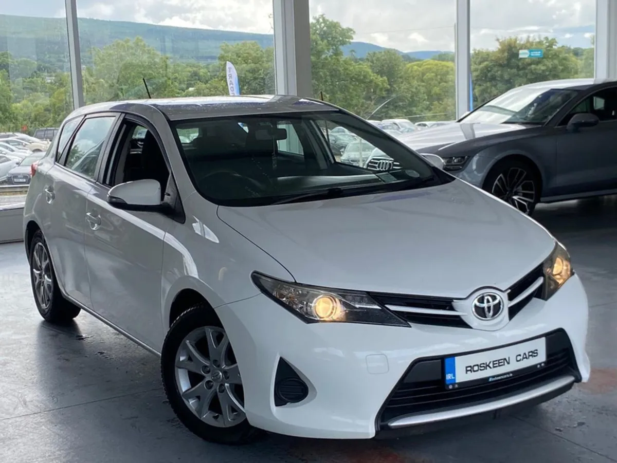 Toyota Auris 1.4 D-4d Active S/S 5DR - Image 1
